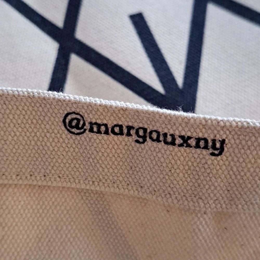 NWOT Margaux New York Natural Canvas Twill Tote Bag‎ Navy Print 17
